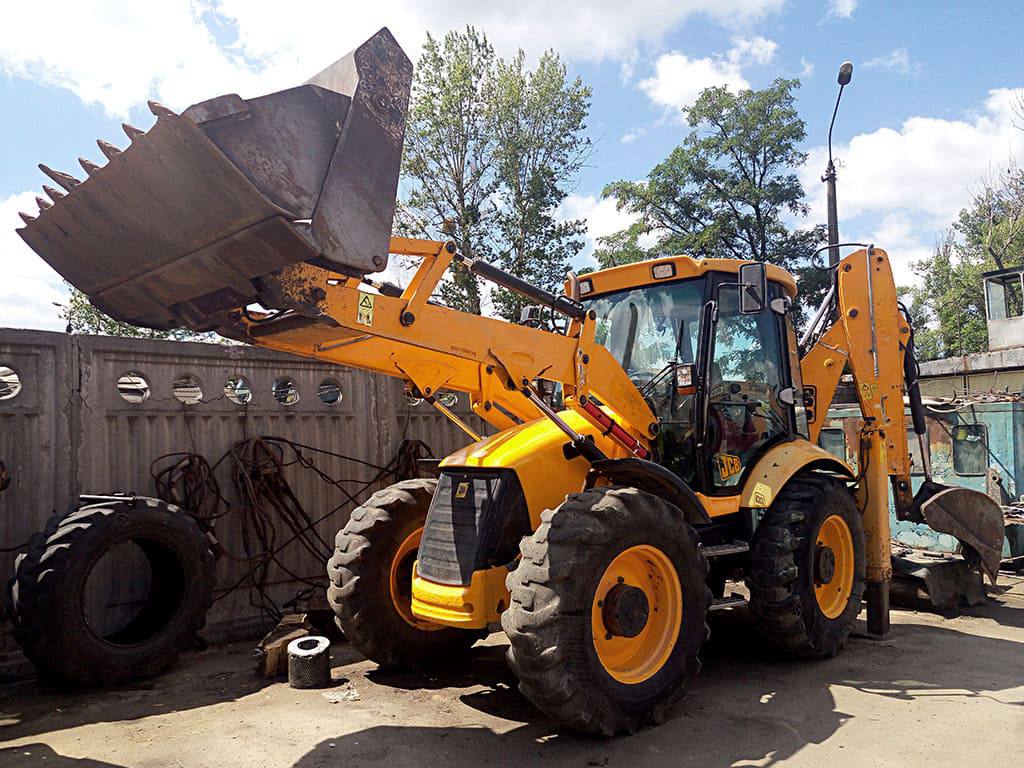 <h3>JCB 4CX</h3><br>опис 4<br><span>ЦЕНА:</span> <strong>8000 грн/зміна</strong>